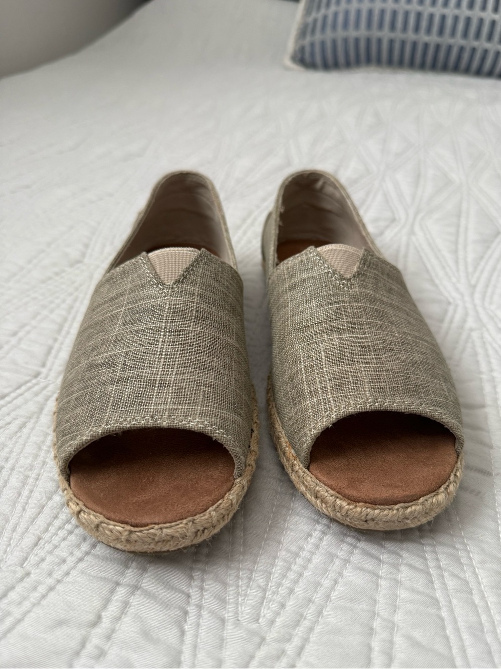Toms Neutral Linen Peep-Toe Espadrilles - Beige